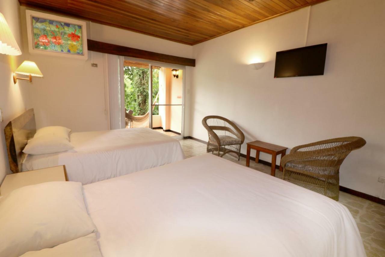 Karahe Beach Hotel Manuel Antonio Exteriör bild